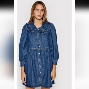 Levi's dress